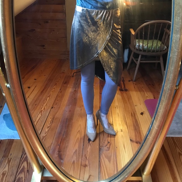 Venus Gold Faux Wrap Skirt, EUC, S - Picture 10 of 13